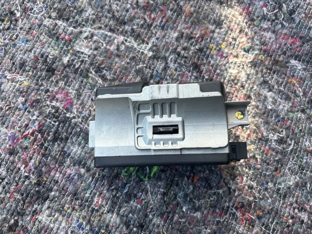 bontott AUDI A4 B8 Kormányzár (Elektromos)