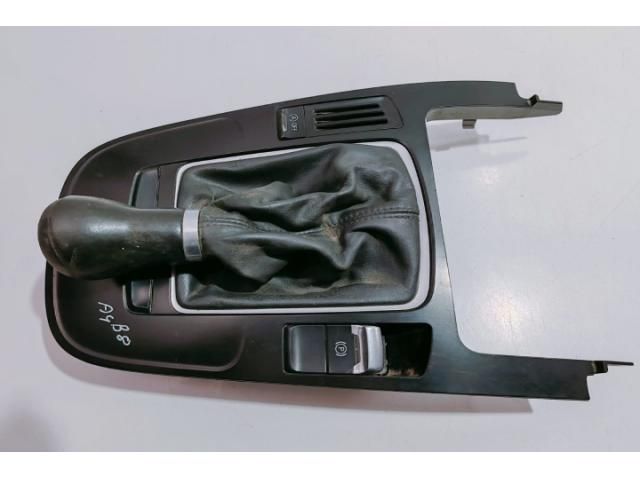 bontott AUDI A4 B8 Középkonzol Keret