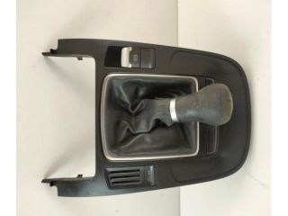 bontott AUDI A4 B8 Középkonzol Keret