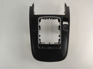 bontott AUDI A4 B8 Középkonzol Keret