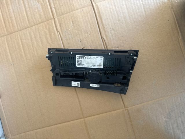 bontott AUDI A4 B8 Középkonzol Vezérlő Panel