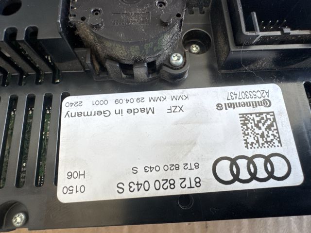 bontott AUDI A4 B8 Középkonzol Vezérlő Panel