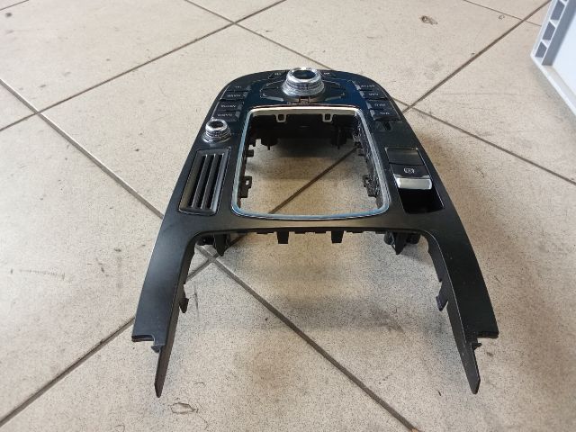 bontott AUDI A4 B8 Középkonzol Vezérlő Panel
