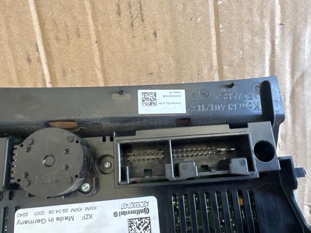 bontott AUDI A4 B8 Középkonzol Vezérlő Panel