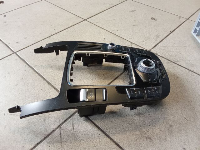 bontott AUDI A4 B8 Középkonzol Vezérlő Panel