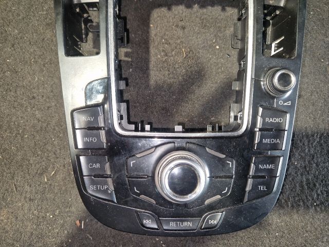 bontott AUDI A4 B8 Középkonzol Vezérlő Panel