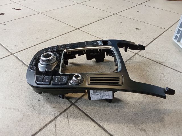 bontott AUDI A4 B8 Középkonzol Vezérlő Panel