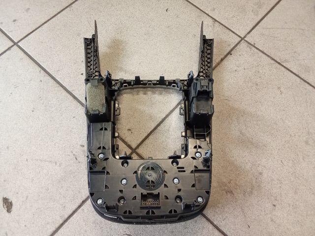 bontott AUDI A4 B8 Középkonzol Vezérlő Panel