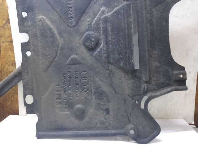 bontott AUDI A4 B8 Középső Kardánbox Burkolat