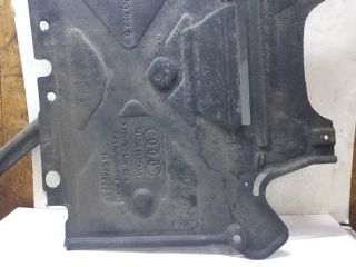 bontott AUDI A4 B8 Középső Kardánbox Burkolat