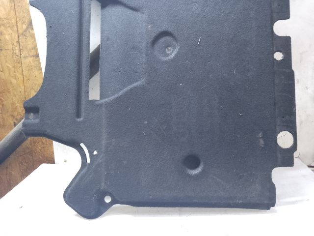 bontott AUDI A4 B8 Középső Kardánbox Burkolat