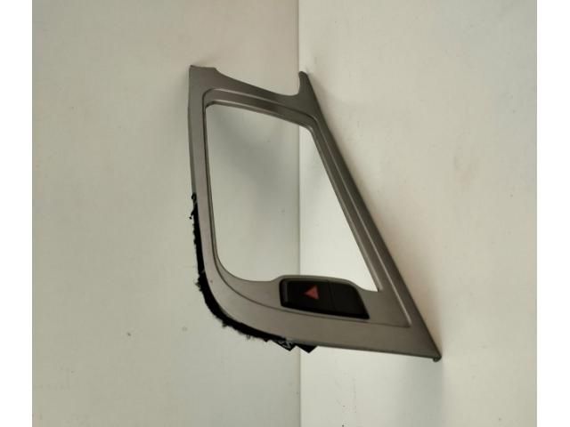 bontott AUDI A4 B8 Középső Műszerfal Díszléc