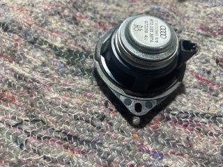 bontott AUDI A4 B8 Középső Műszerfal Hangszóró