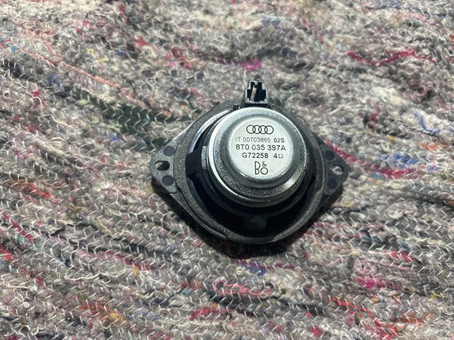 bontott AUDI A4 B8 Középső Műszerfal Hangszóró