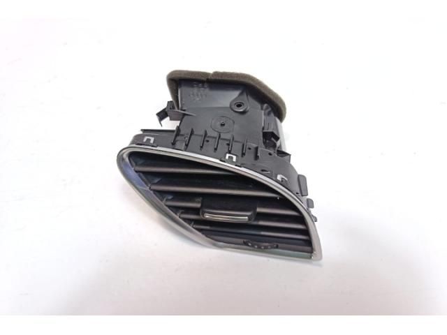 bontott AUDI A4 B8 Középső Szellőző