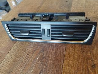 bontott AUDI A4 B8 Középső Szellőző