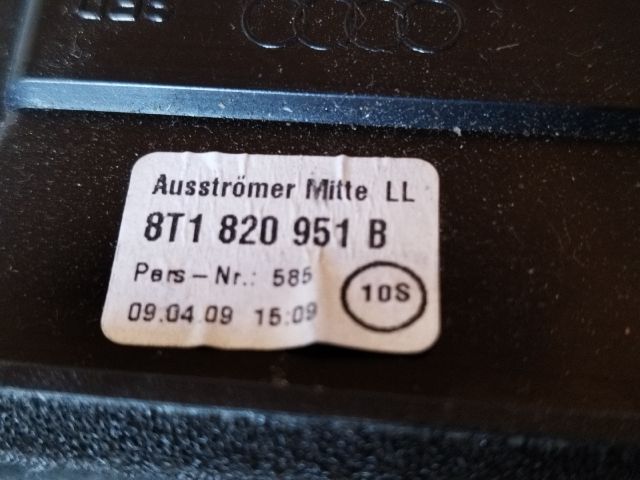 bontott AUDI A4 B8 Középső Szellőző