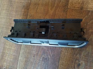 bontott AUDI A4 B8 Középső Szellőző