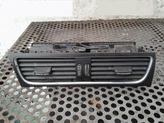 bontott AUDI A4 B8 Középső Szellőző