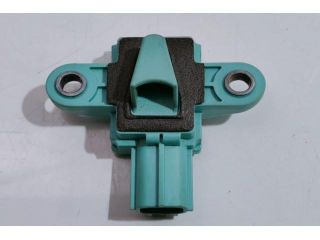 bontott AUDI A4 B8 Központi Ütközés Érzékelő