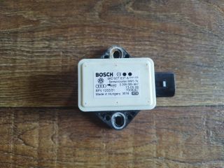 bontott AUDI A4 B8 Központi Ütközés Érzékelő