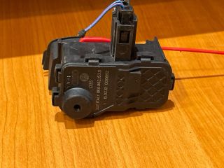 bontott AUDI A4 B8 Központizár Motor Tankajtó