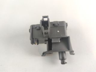 bontott AUDI A4 B8 Központizár Motor Tankajtó