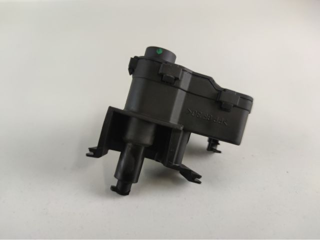 bontott AUDI A4 B8 Központizár Motor Tankajtó