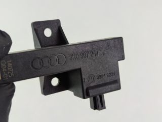 bontott AUDI A4 B8 Kulcs Nélküli Nyitás Jeladó