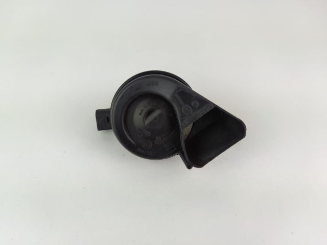 bontott AUDI A4 B8 Kürt