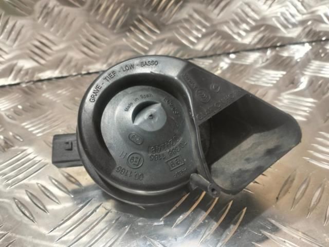 bontott AUDI A4 B8 Kürt