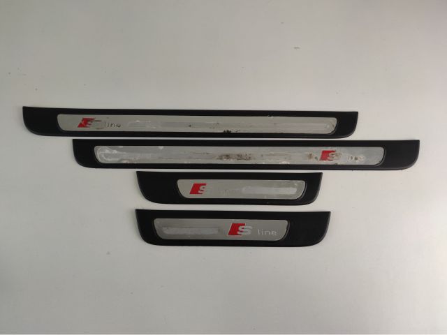 bontott AUDI A4 B8 Küszöb Burkolat