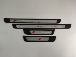 bontott AUDI A4 B8 Küszöb Burkolat