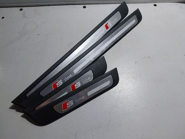 bontott AUDI A4 B8 Küszöb Díszléc Szett