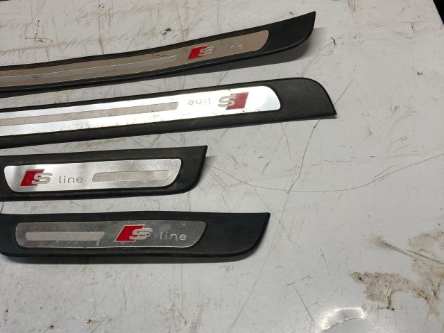 bontott AUDI A4 B8 Küszöb Díszléc Szett