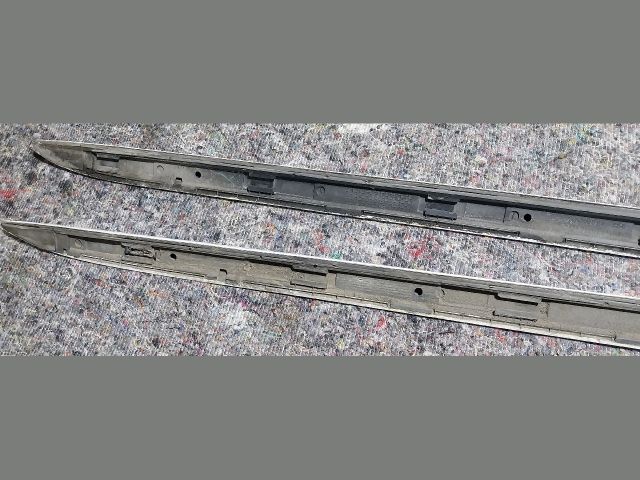 bontott AUDI A4 B8 Küszöb Díszléc Szett