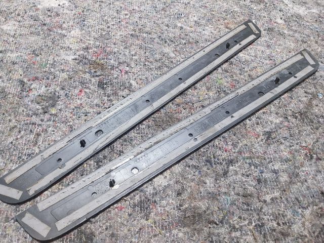 bontott AUDI A4 B8 Küszöb Díszléc Szett