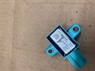 bontott AUDI A4 B8 Légzsák Indító Modul Oldallégzsák