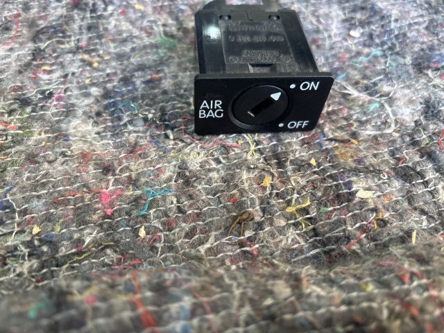 bontott AUDI A4 B8 Légzsák Kapcsoló