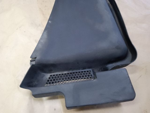 bontott AUDI A4 B8 Levélrács