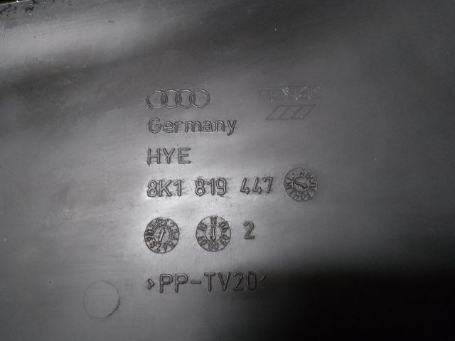 bontott AUDI A4 B8 Levélrács