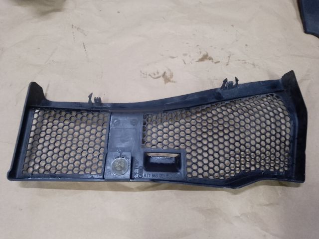 bontott AUDI A4 B8 Levélrács