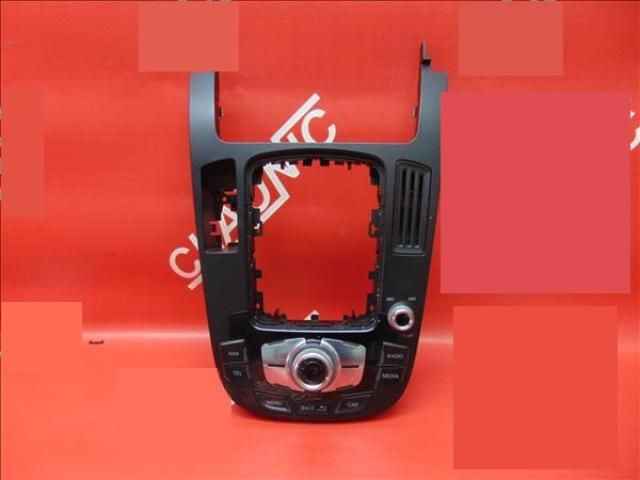 bontott AUDI A4 B8 Média Kapcsoló