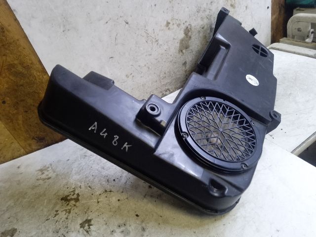 bontott AUDI A4 B8 Mélynyomó Hangszóró