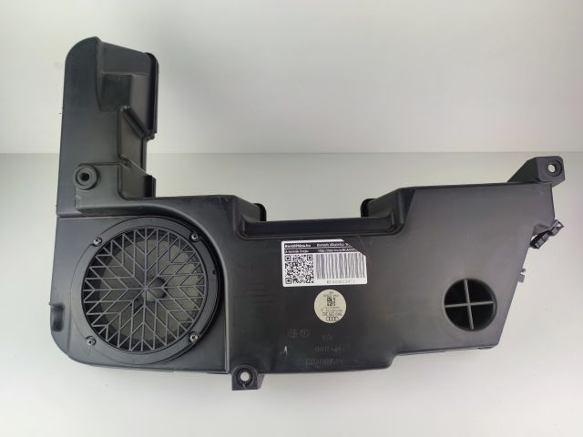 bontott AUDI A4 B8 Mélynyomó Hangszóró