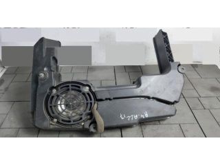 bontott AUDI A4 B8 Mélynyomó Hangszóró