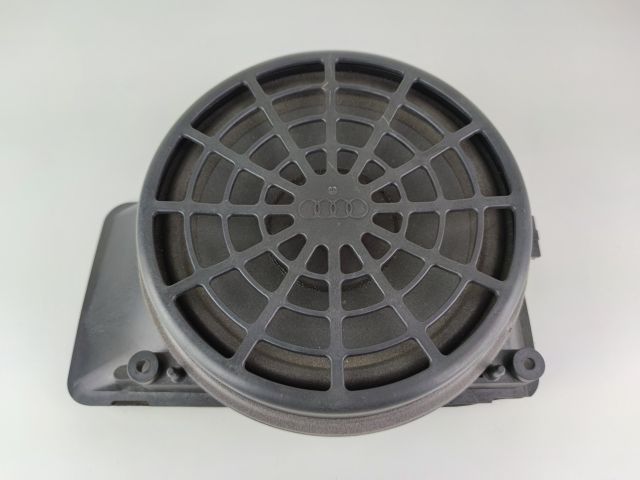 bontott AUDI A4 B8 Mélynyomó Hangszóró