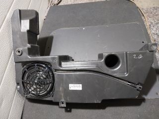 bontott AUDI A4 B8 Mélynyomó Hangszóró