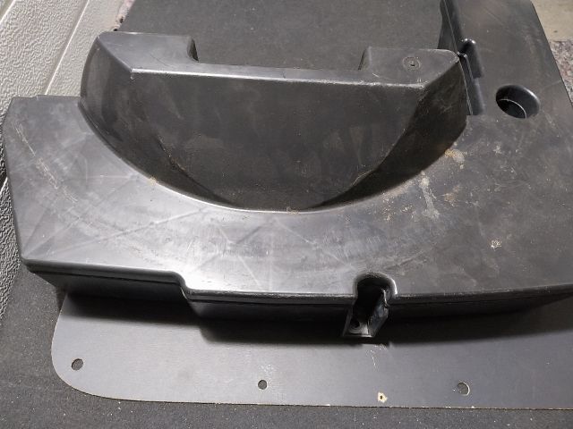 bontott AUDI A4 B8 Mélynyomó Hangszóró