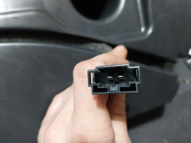 bontott AUDI A4 B8 Mélynyomó Hangszóró